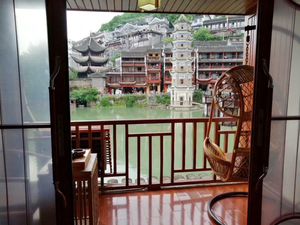 沱江缘民宿 Fenghuang Exterior foto